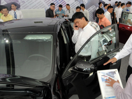 Mua nhà, đất, ôtô: Trả tiền mặt không được sang tên