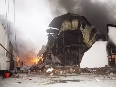 Hé lộ nguyên nhân vụ cháy thiêu rụi hàng ngàn xe