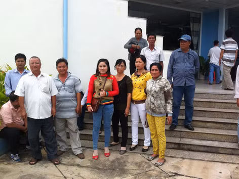 Nông dân nuôi cá tra mất vốn