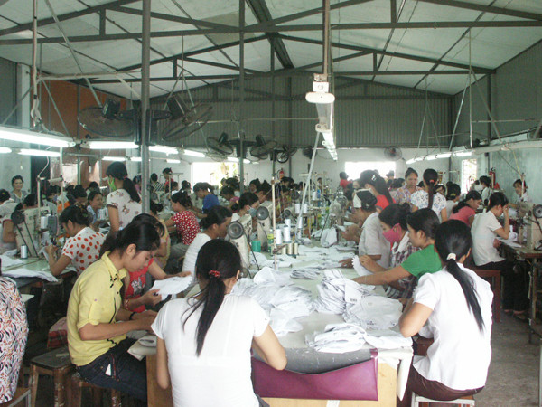 Lương công chức, viên chức: Chỉ đủ sống nửa tháng