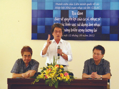 Tranh cãi: Phạt ca sĩ hay nhà tổ chức biểu diễn