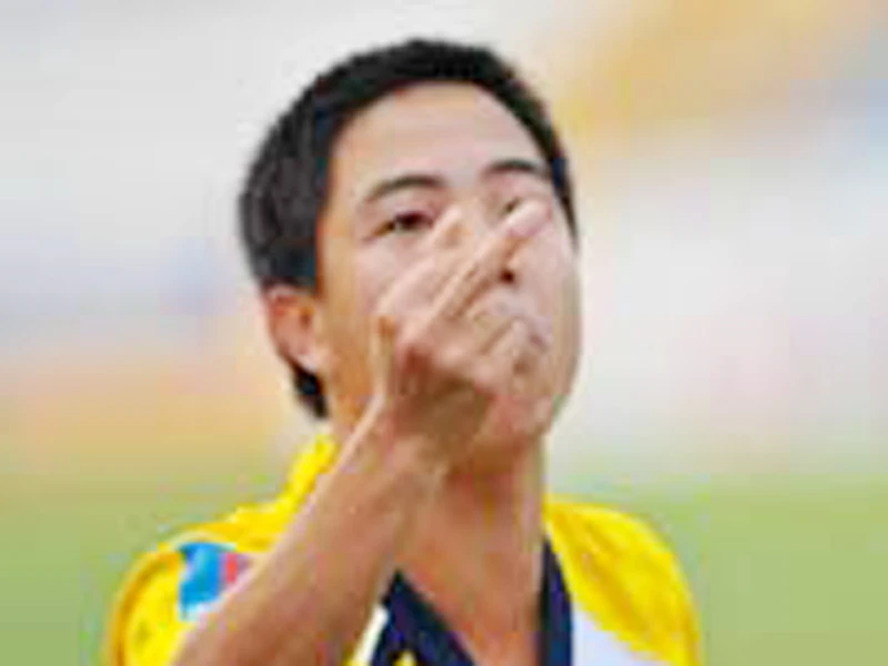 Rất nhiều người phẫn nộ với những hành vi phản cảm của Hoàng Danh Ngọc. Ảnh: Quang Minh