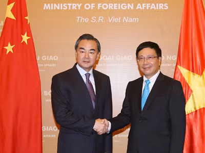 Việt - Trung giải quyết hòa bình về bất đồng biển Đông