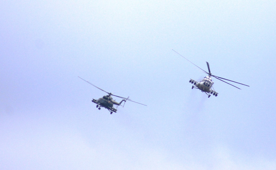 Xem bộ đội hiệp đồng đánh địch đổ bộ đường không