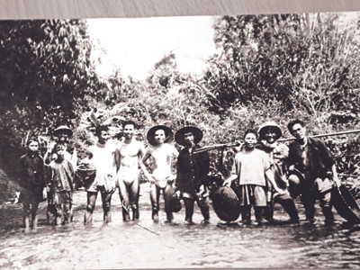 60 năm trong đội ngũ tiên phong