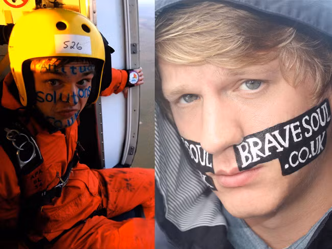 Sinh viên ‘bán mặt quảng cáo’ để trả nợ