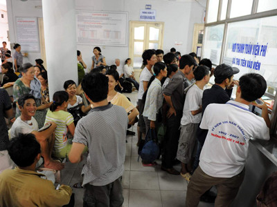Điều chỉnh giá  khám, chữa bệnh: Dân lại thêm lo