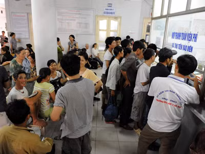 Điều chỉnh giá  khám, chữa bệnh: Dân lại thêm lo