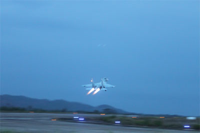 SU-27 lần đầu xuất kích trong đêm