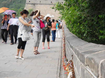 Khóa tình yêu bằng vàng