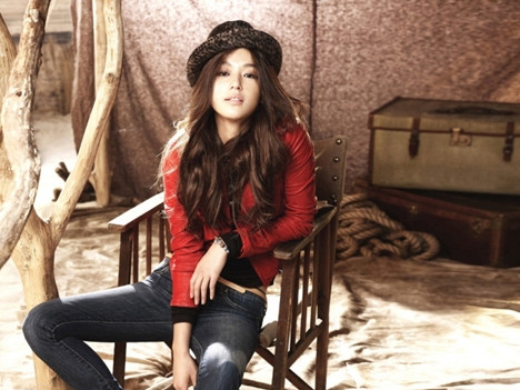 'Nữ hoàng sexy' xứ Hàn khoe eo thon gợi cảm