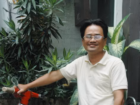 Nguyễn Hữu Hồng Minh 'ăn bóng' trong thế giới ảo