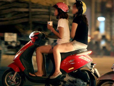 Công an điều tra tin nữ sinh bị rạch đùi, nhiễm HIV