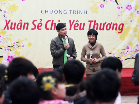 Mang mùa xuân đến sớm với trẻ khuyết tật