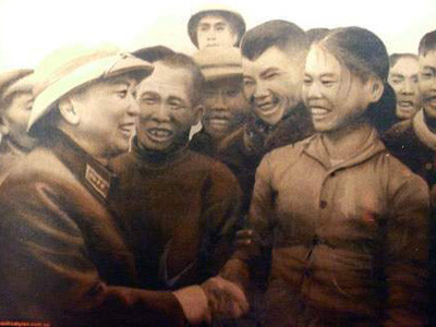 Tranh cát về đại tướng Võ Nguyên Giáp