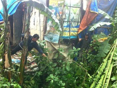 Giúp cha lợp mái nhà sau bão, bé gái 14 tuổi ngã chết