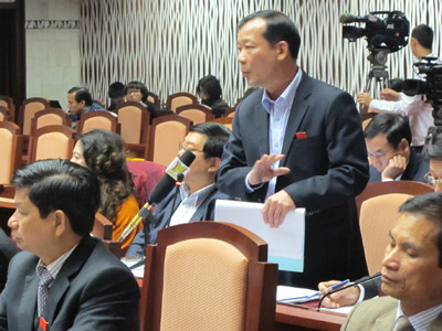 Thực hư làm công chức Hà Nội giá... 100 triệu đồng?