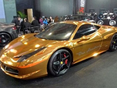 Ngắm Rolls-Royce dát vàng của đại gia