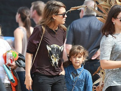 Jessica Alba giản dị vẫn đẹp hút hồn