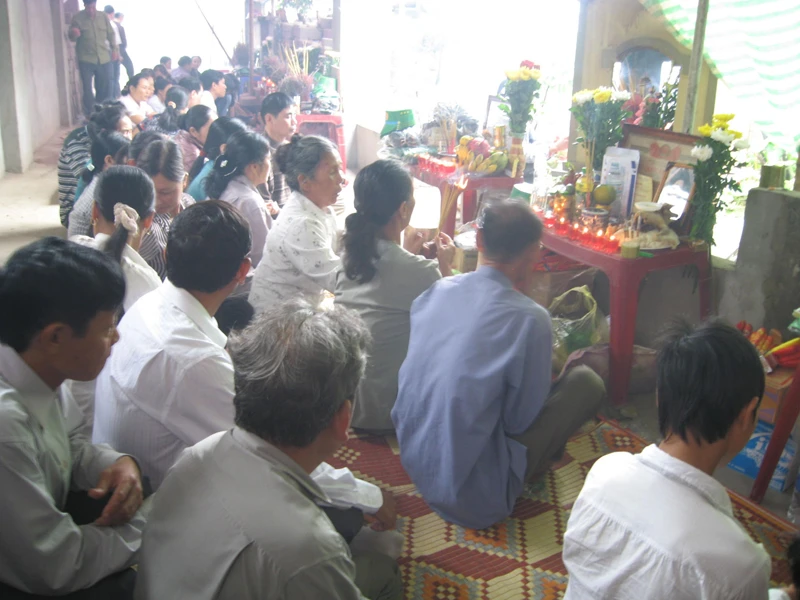 Băn khoăn dùng ngoại cảm tìm mộ