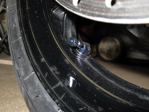 Những thiết kế bất tiện trên xe máy