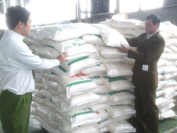 Gần chục tấn mì chính Trung Quốc tuồn về Hà Nội