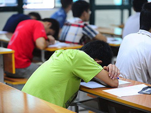 Teen lớp 12 TP.HCM kêu cứu vì lịch học