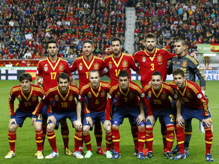 Tuyển Tây Ban Nha thành công cụ kiếm tiền