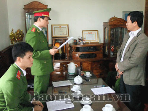 Bắt phó trưởng BQL rừng phòng hộ Tân Kỳ