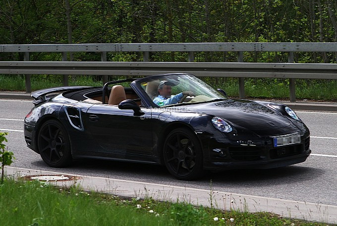 2013 Porsche 911 Turbo Cabriolet lộ diện
