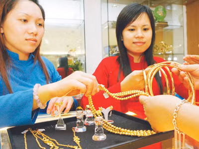 Từ 1-1-2011, vàng trang sức xuất khẩu chịu thuế 10%