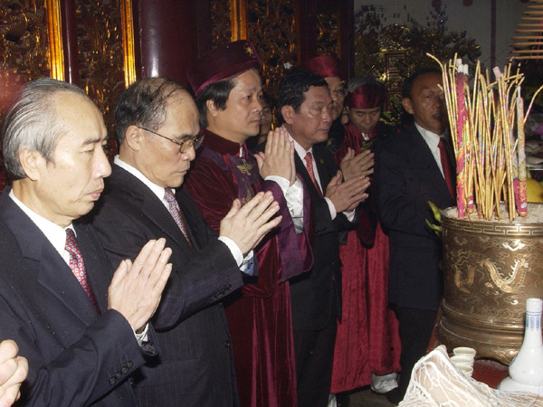 Tưởng niệm các Vua Hùng