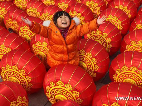 Đèn lồng đỏ rực khắp đất trời Trung Hoa