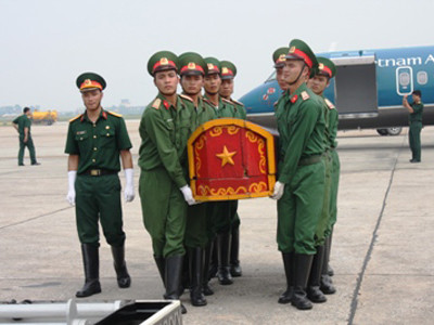 Diễn tập chuyển linh cữu Đại tướng lên máy bay