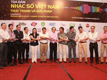 Phải trả tiền khi tải nhạc trên mạng