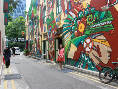 Con đường đầy màu sắc ở phố Arab