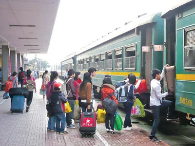 Hành khách đi lại thế nào trong dịp Tết?