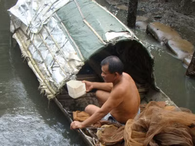 Hãy xem lại tư cách đại biểu nhân dân