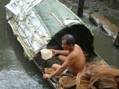 Hãy xem lại tư cách đại biểu nhân dân