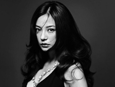 Triệu Vy khoe ảnh như thiếu nữ đôi mươi