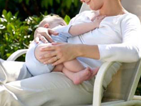 Tìm ra khắc tinh HIV trong sữa mẹ