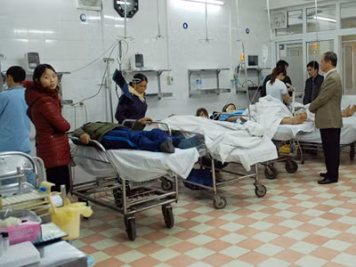 Mũ bảo hiểm rởm - đội cũng như không