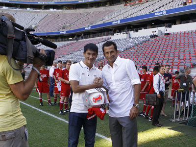 Thêm ảnh Công Vinh tại Munich