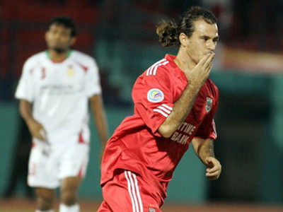 'Đội tuyển cần cầu thủ nhập tịch'