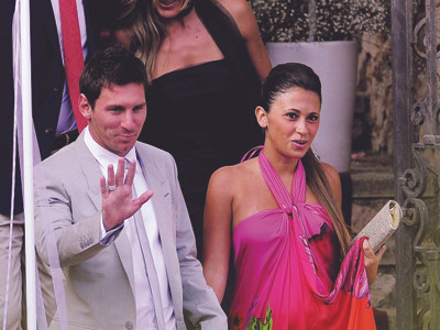 Hậu trường đầy 'thác loạn' của Barcelona