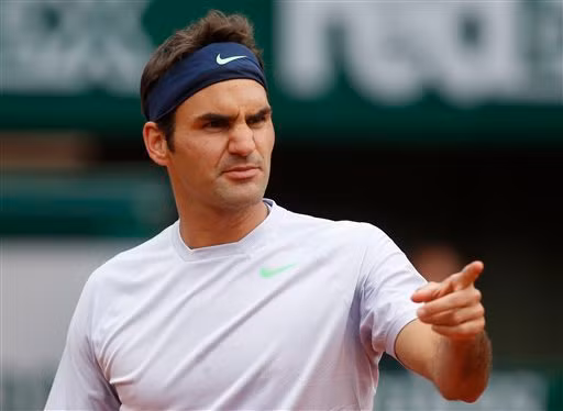 Federer quét tân binh khỏi French Open