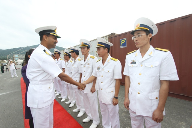 Tàu Hải quân Ấn Độ cập cảng Đà Nẵng