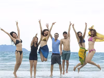 Nữ hoàng Biển - sân chơi của ai?