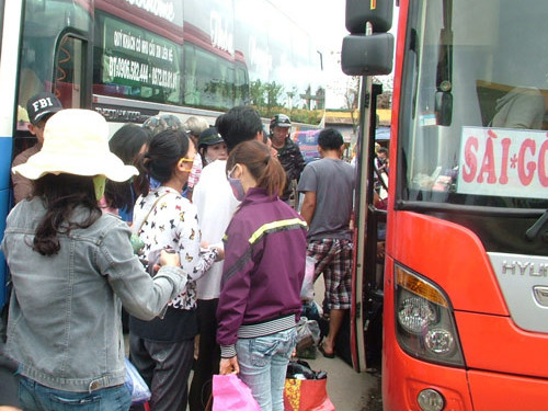 Vật vã trở lại thành phố