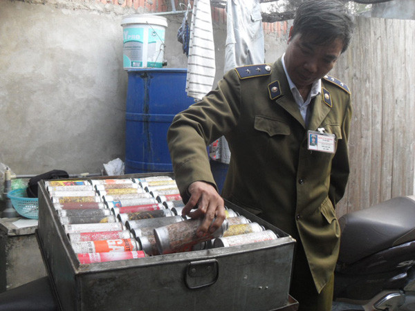 Bắt quả tang cơ sở sang chiết gas trái phép